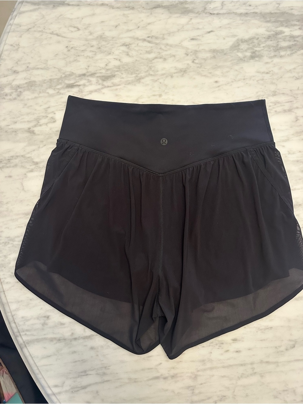 🍋 lululemon athletica Nulu Black High-Rise Mesh Athletic Shorts Size 10 Like New - Picture 5 of 10